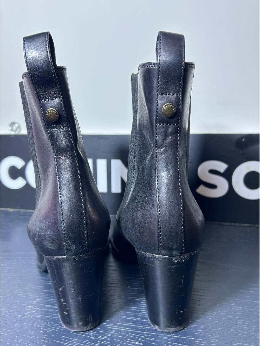 Burberry Black Leather Glendale 75 Equestrian Ankle Boots - Picture 5 of 9